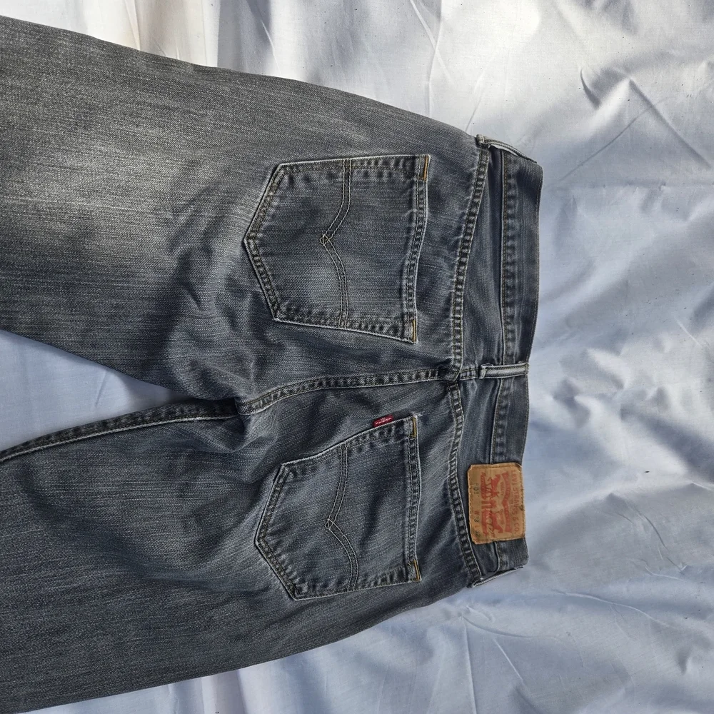 Levi's Men's Relaxed Gray Jeans